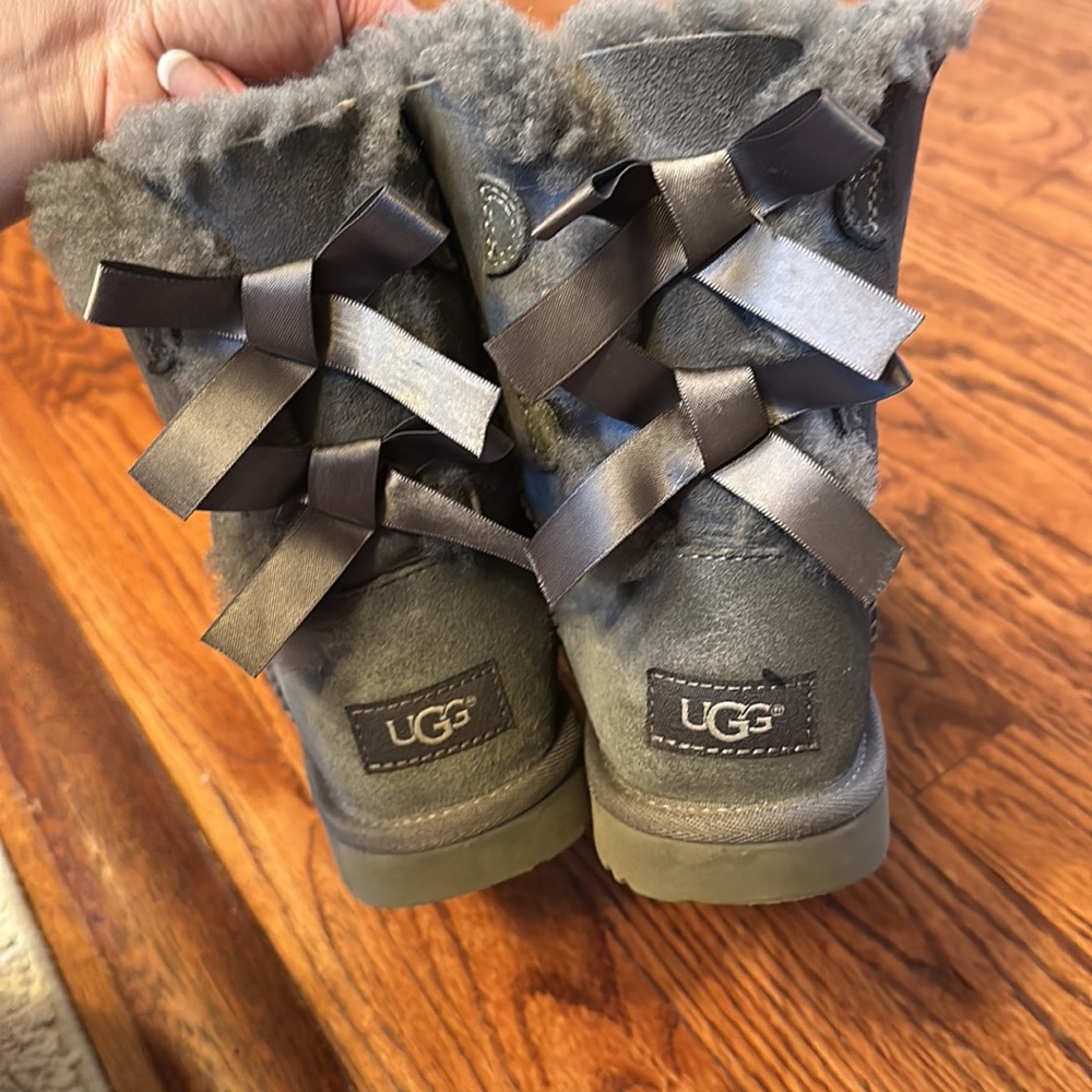 UGG BOOTS SIZE 3